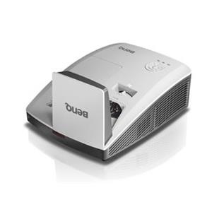 BenQ DLP Projektor MH856UST+ /1920x1080 1080p/3500 ANSI lm/0,33:1/10 000:1/HDMI/repro/Ultra Short Throw/Wall Mount Kit